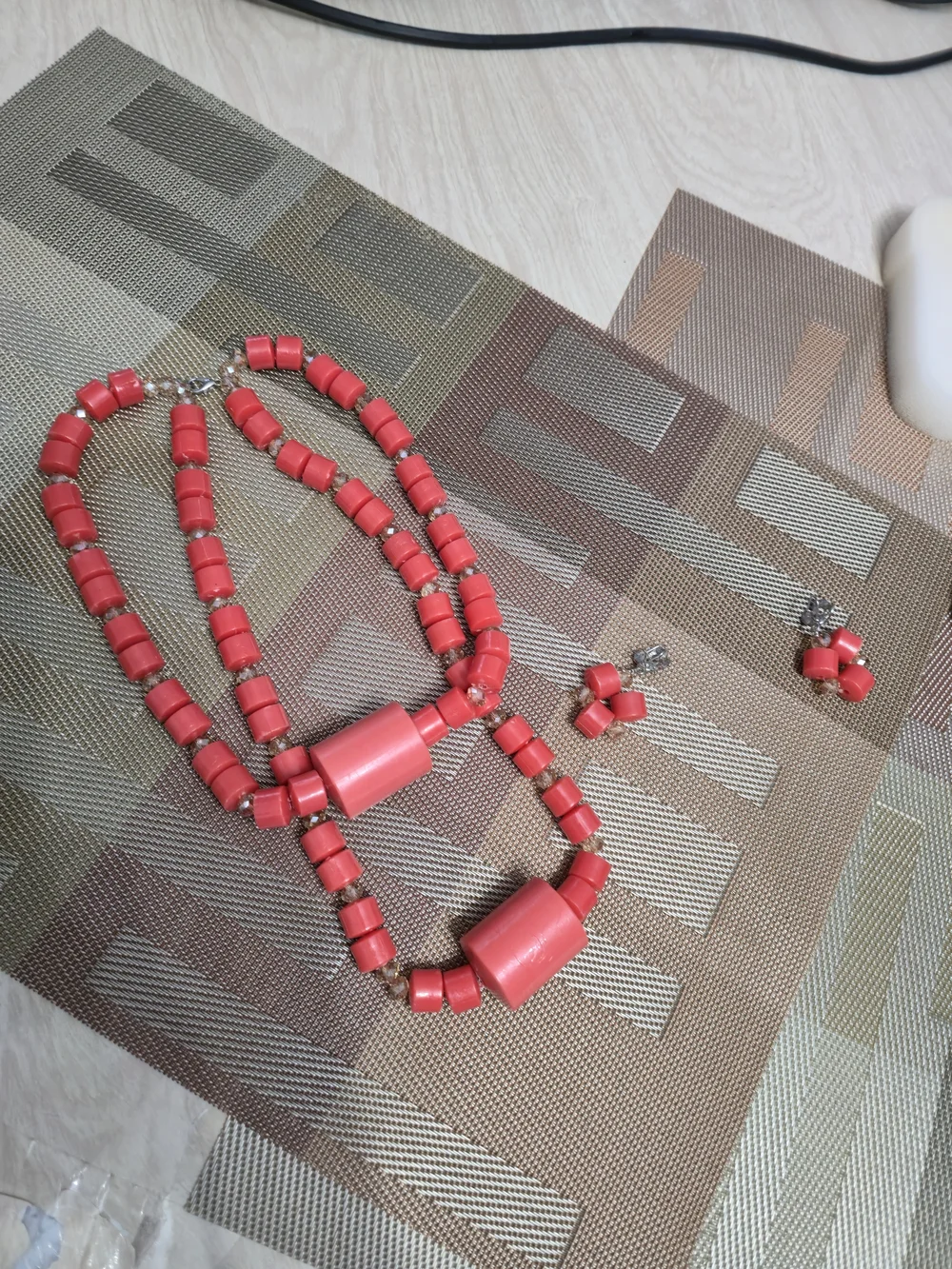 New Beautiful Bold Coral Bead Necklace Set with Matching Earrings & Bracelet $80